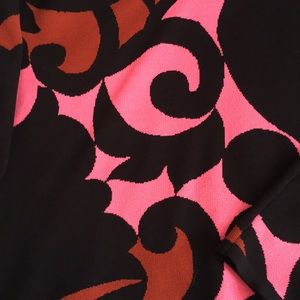 💕Gorgeous patterned AT sweater 💕